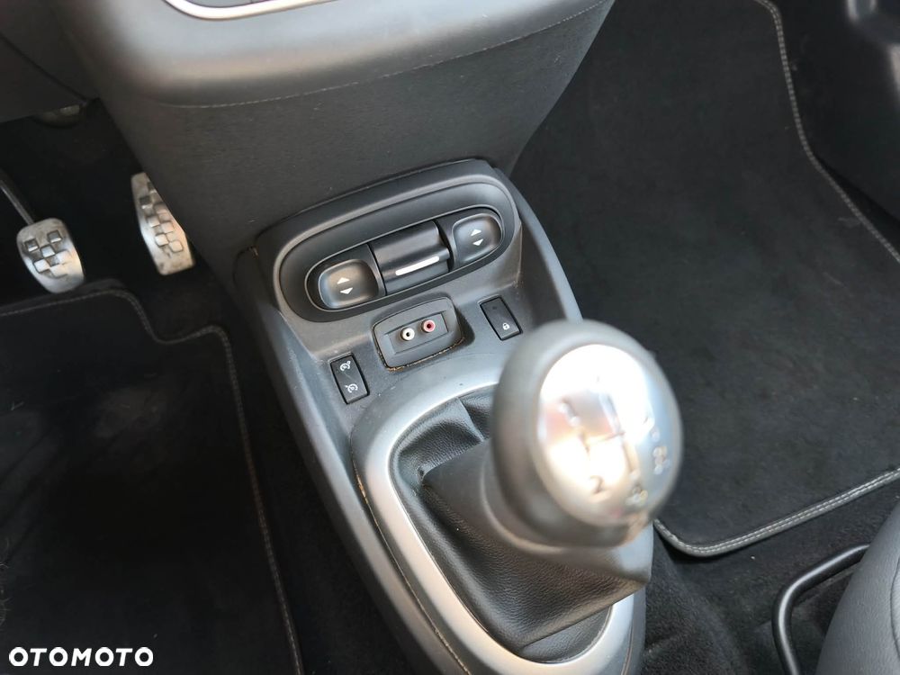 Renault Wind TCe 100 Night and Day - 13