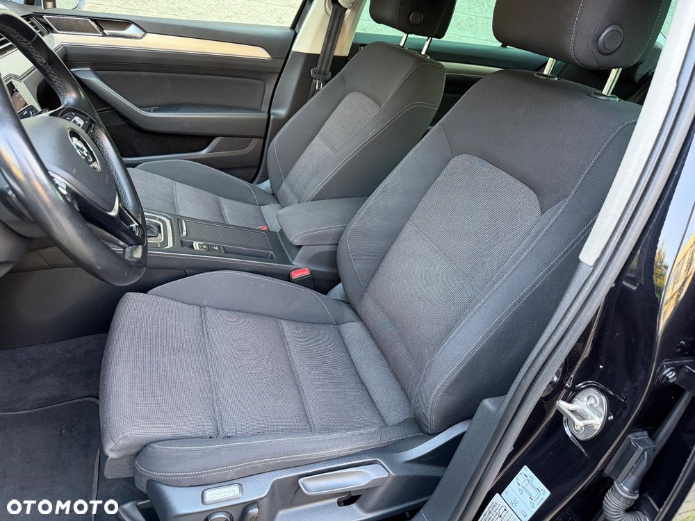 Volkswagen Passat 2.0 TDI EVO Business DSG - 8