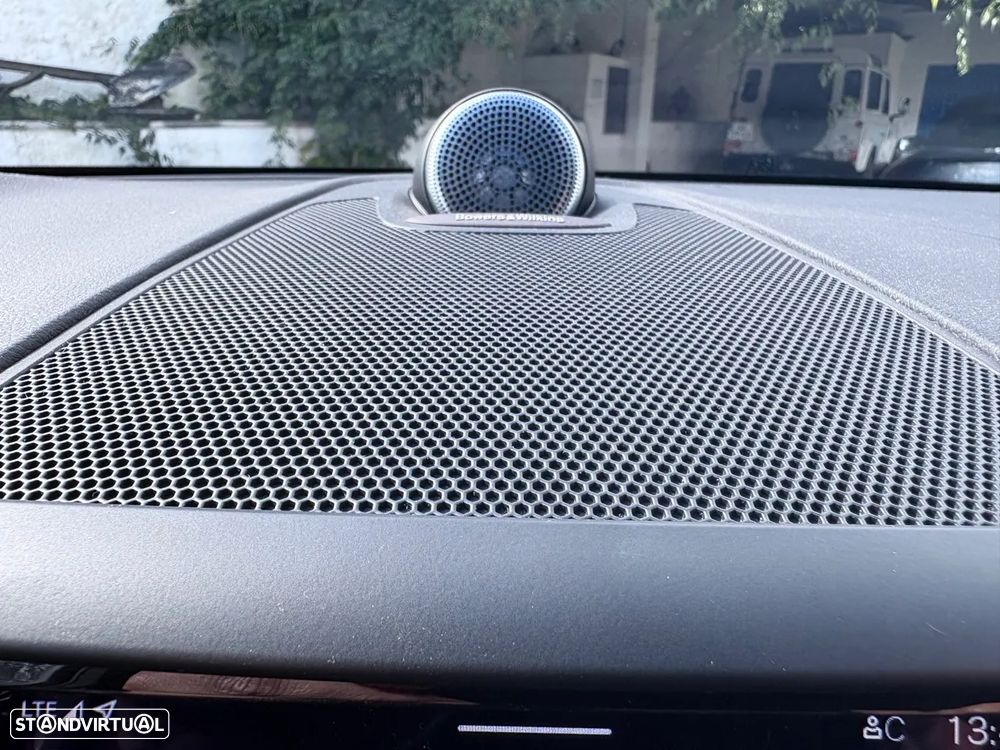 Volvo XC 60 2.0 T8 PHEV Ultimate Dark AWD - 3