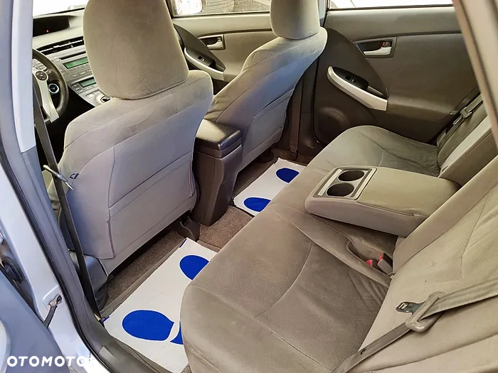 Toyota Prius - 33