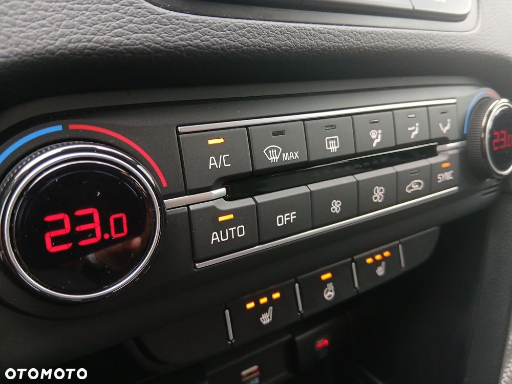 Kia XCeed 1.6 T-GDI M DCT - 32