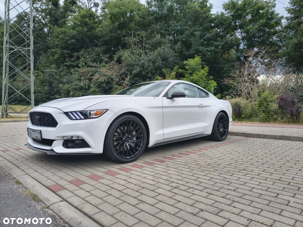 Ford Mustang - 2