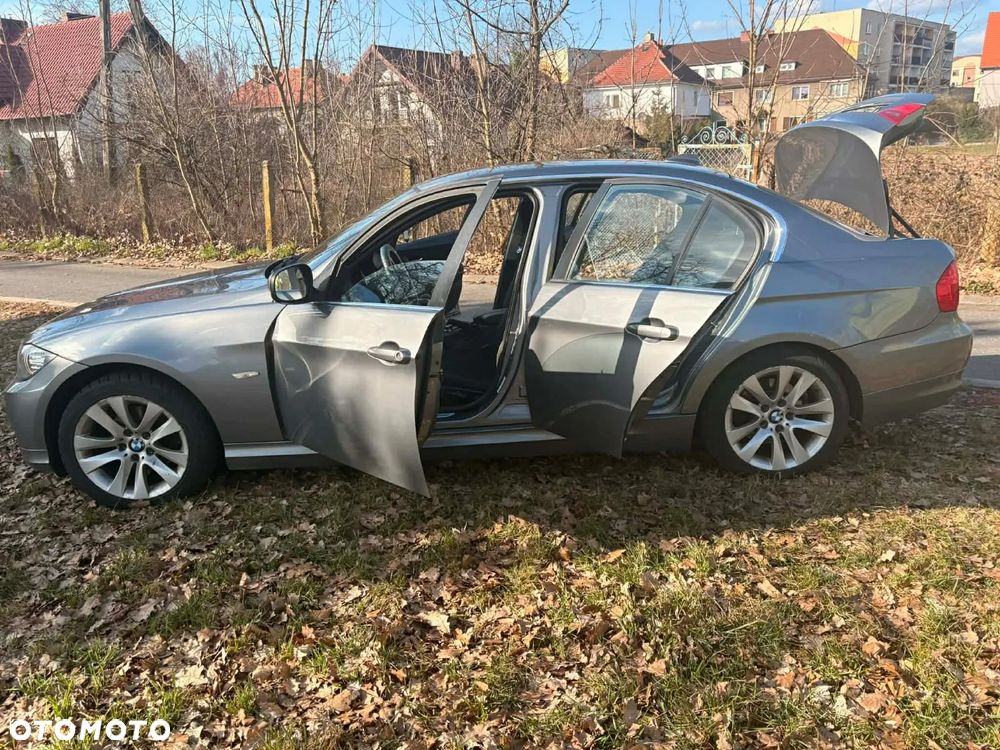 BMW Seria 3 320i - 10