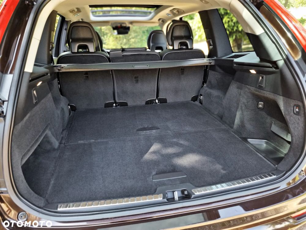 Volvo XC 90 B5 D AWD Geartronic Momentum Pro - 17