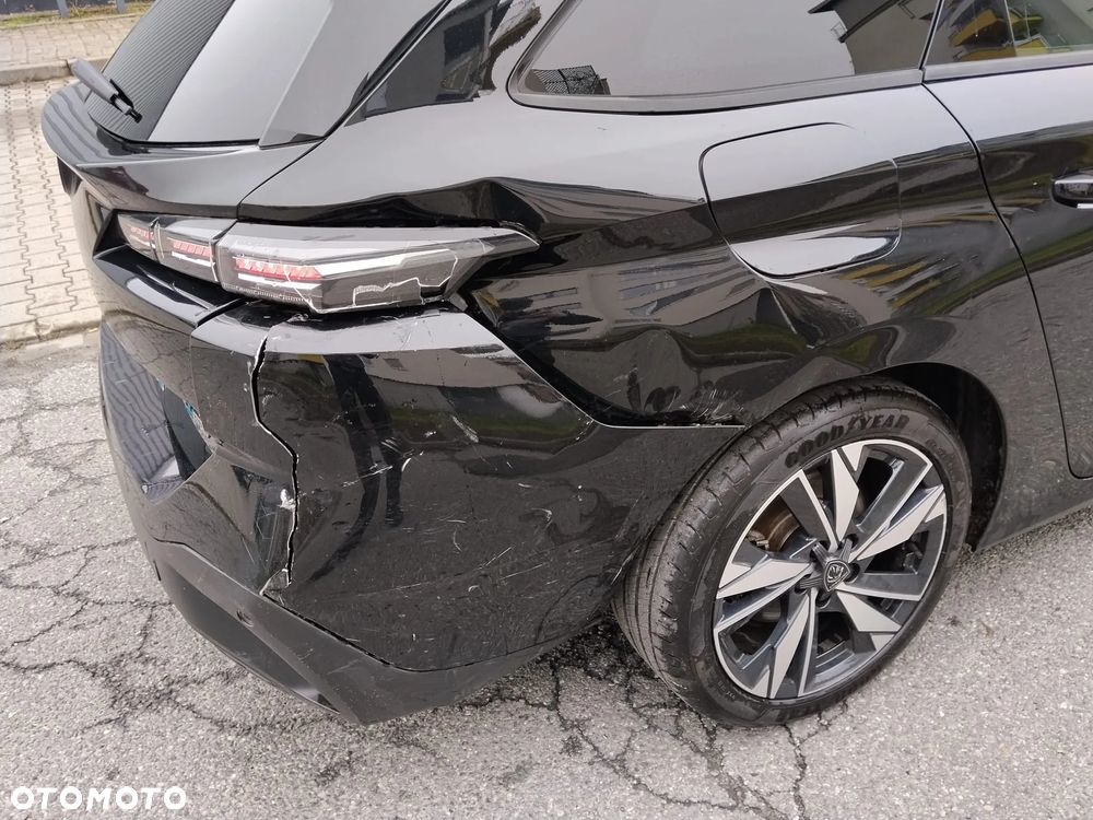 Peugeot 308 180 e-EAT8 GT - 17