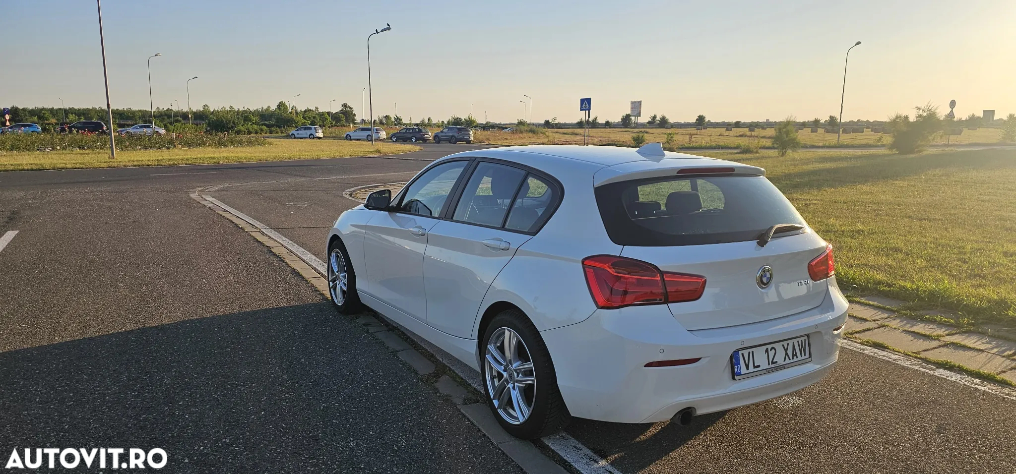 BMW Seria 1 118i - 24