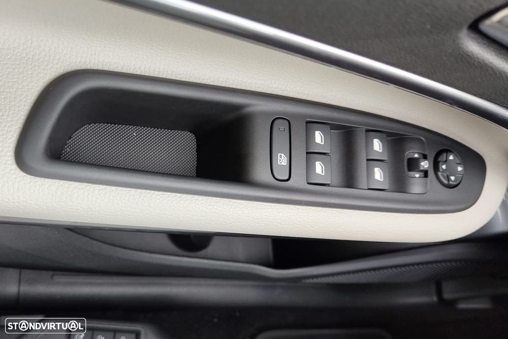 Fiat 600e 54 kWh La Prima - 10