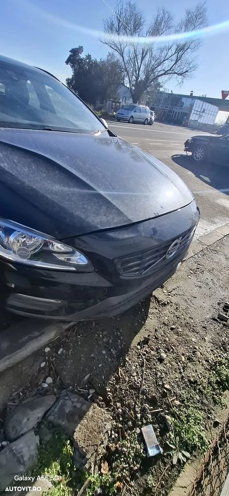 Dezmembrez Volvo V60 D2 - 15