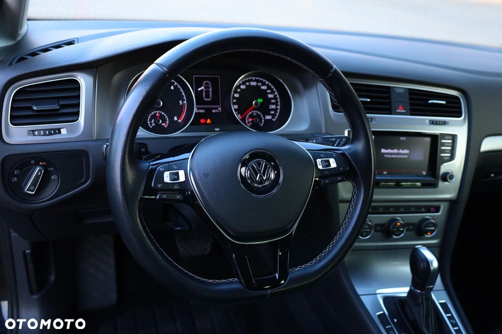 Volkswagen Golf 1.6 TDI BlueMotion Technology DSG Lounge - 18