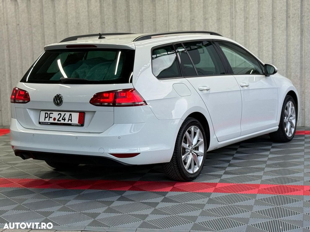 Volkswagen Golf - 5