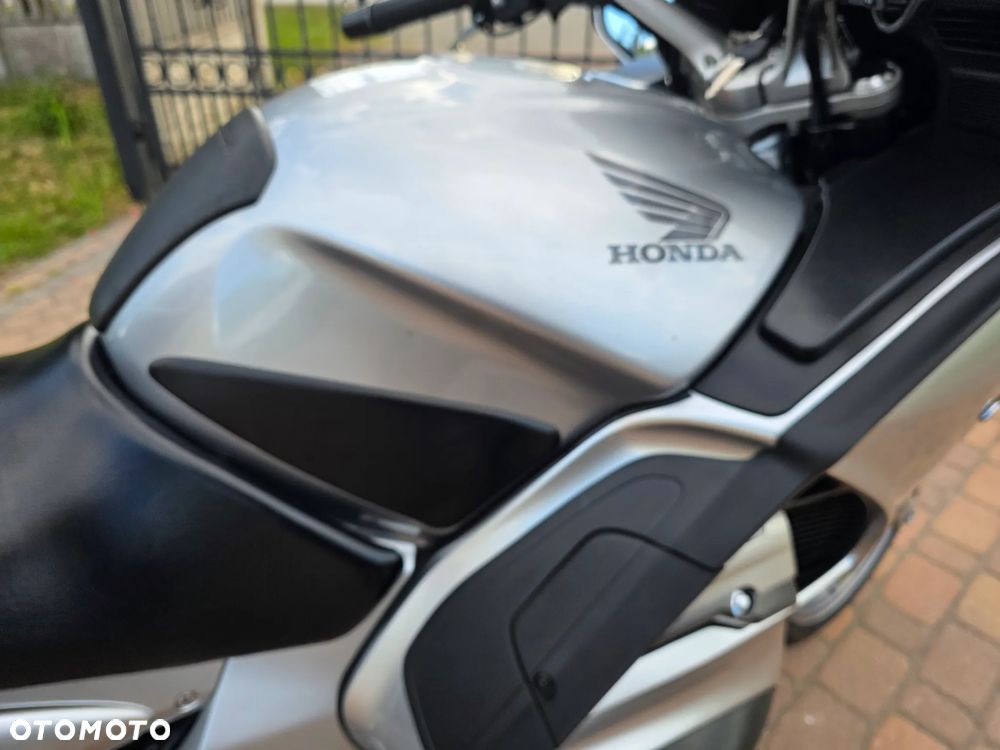 Honda ST - 27
