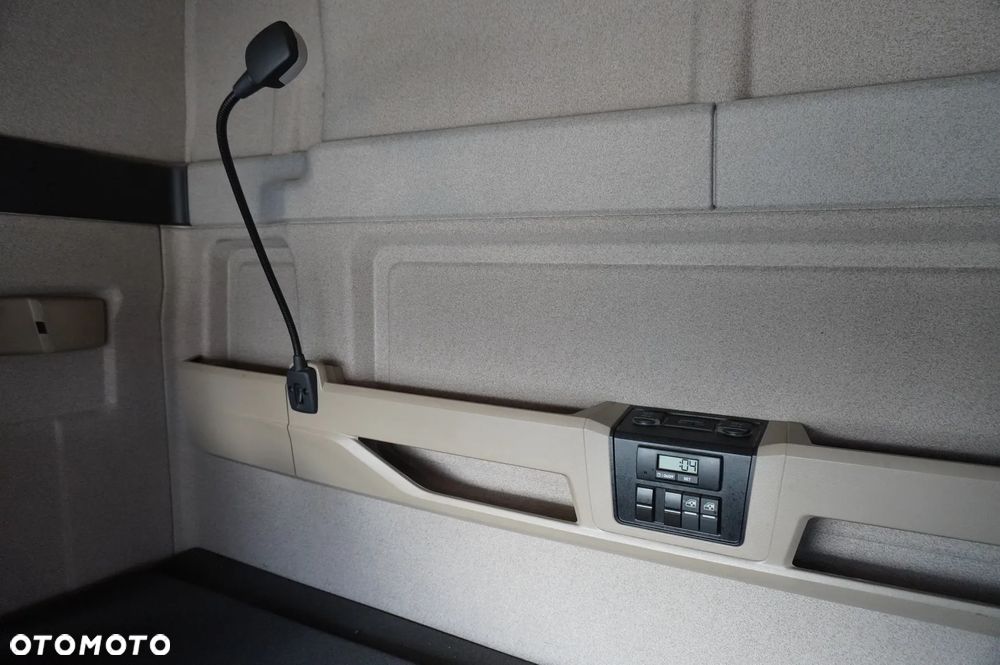 MAN TGS 18.470 4X2 BL Sypialny / Kontener 18 EPAL - 17