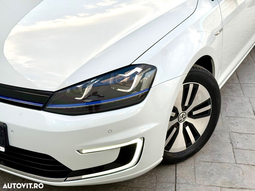 Volkswagen e-Golf - 15