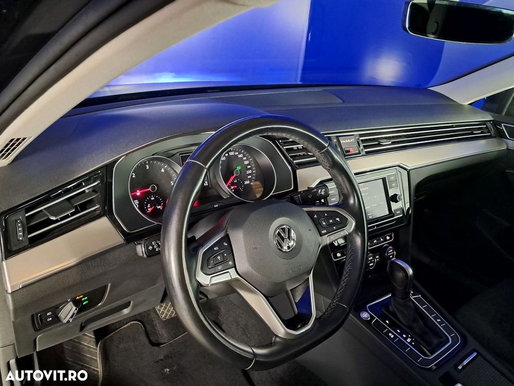 Volkswagen Passat - 10
