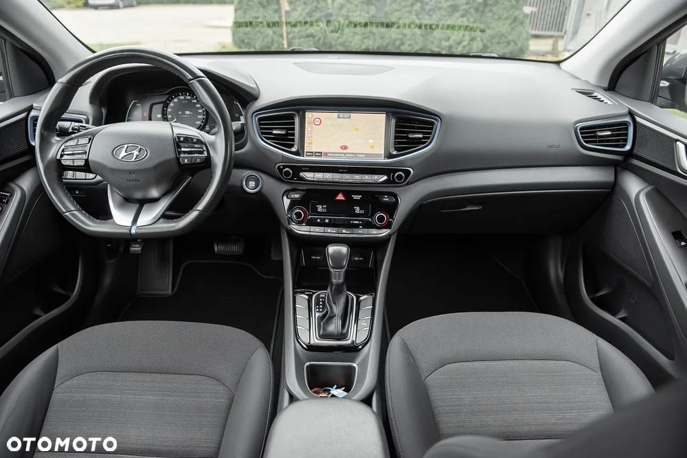 Hyundai IONIQ - 28