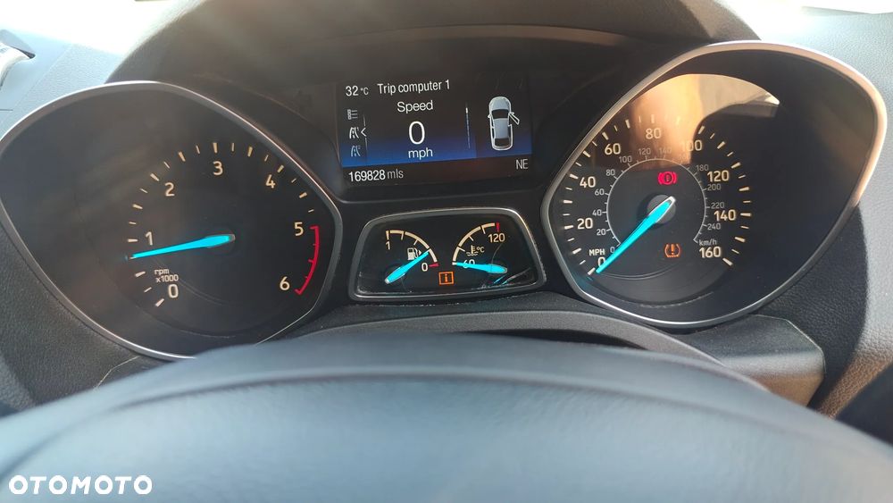 Ford Kuga - 3