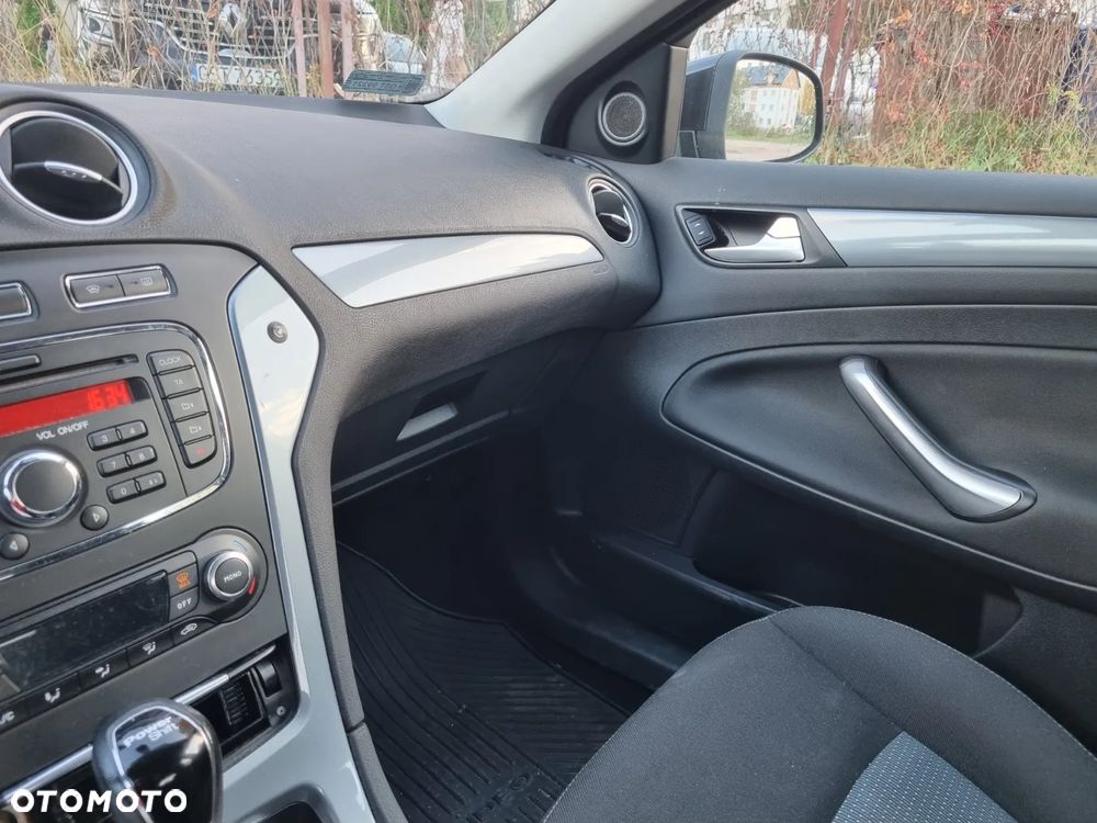 Ford Mondeo 2.0 TDCi Gold X - 19
