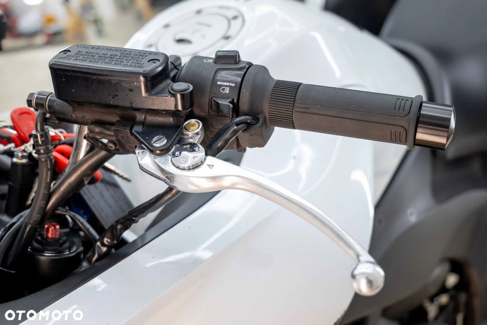 Honda CBF - 30