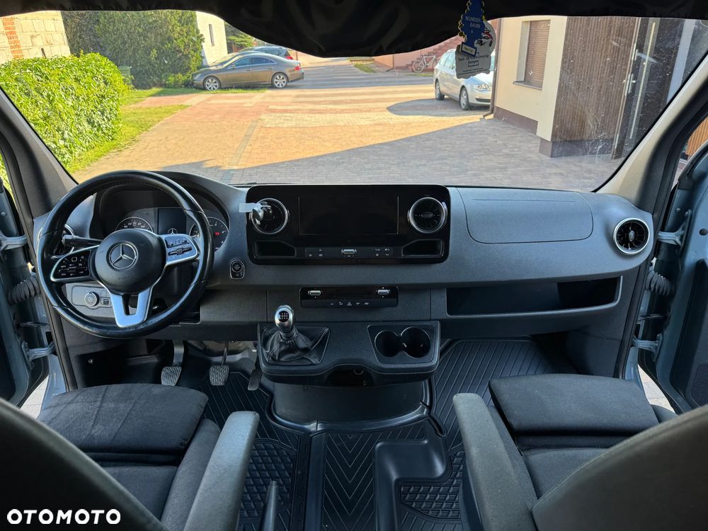 Mercedes-Benz Sprinter - 8