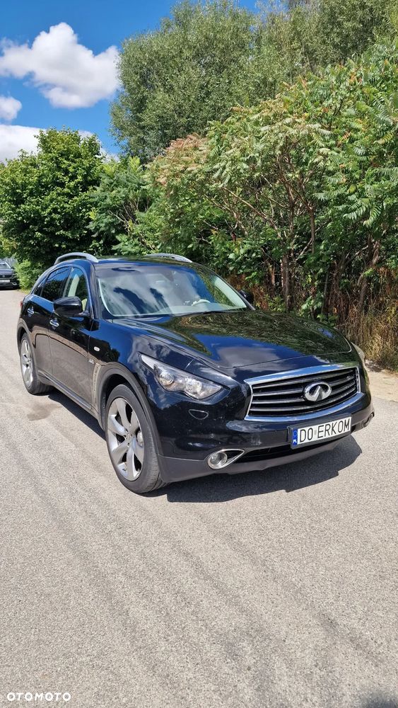 Infiniti QX70 - 2