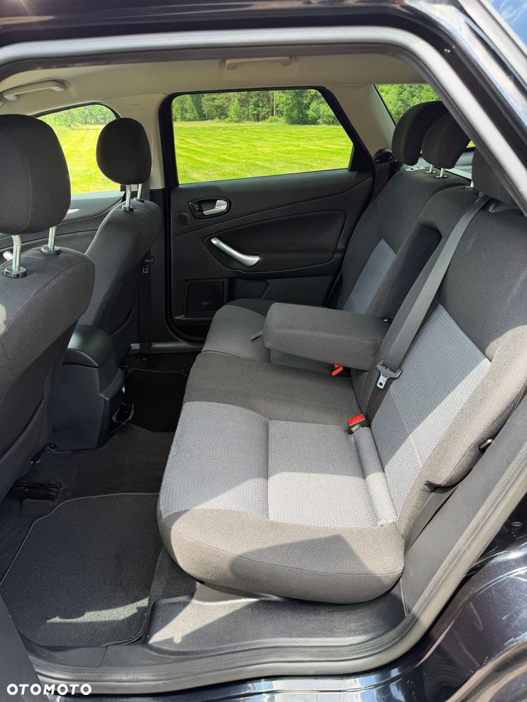 Ford Mondeo 2.0 TDCi Black Magic - 11