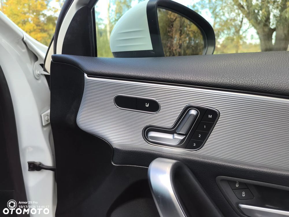 Mercedes-Benz Klasa A 220 4Matic 7G-DCT Edition 1 - 24