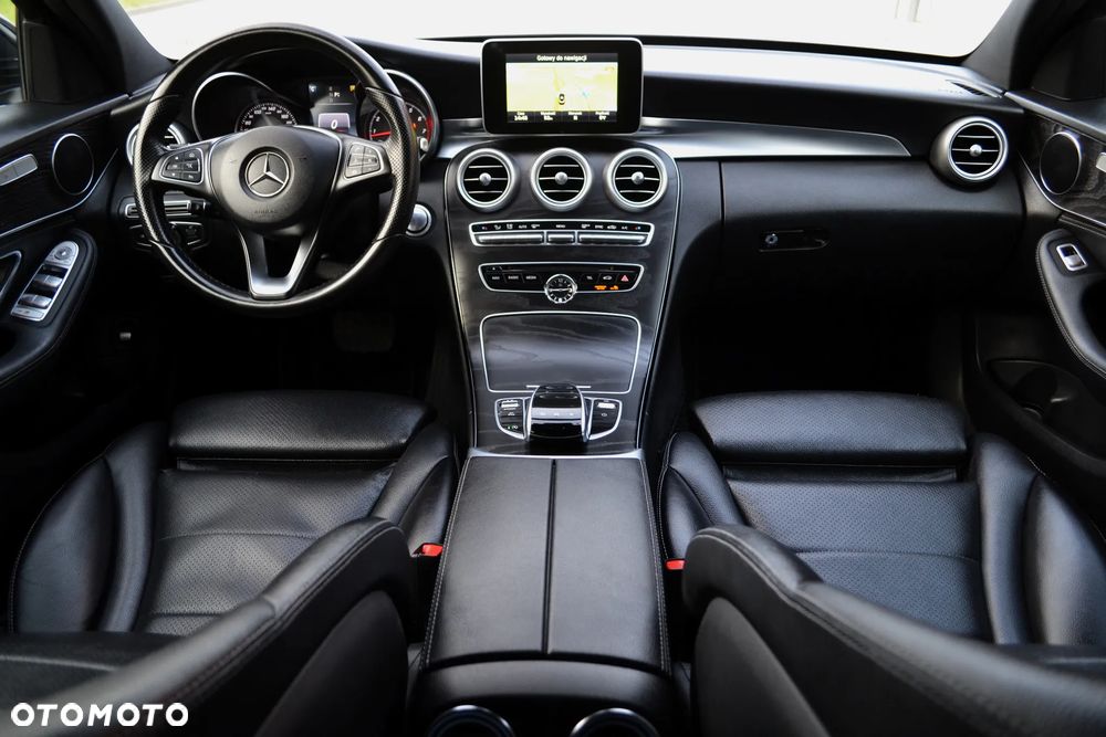Mercedes-Benz Klasa C 200 4-Matic 7G-TRONIC - 8