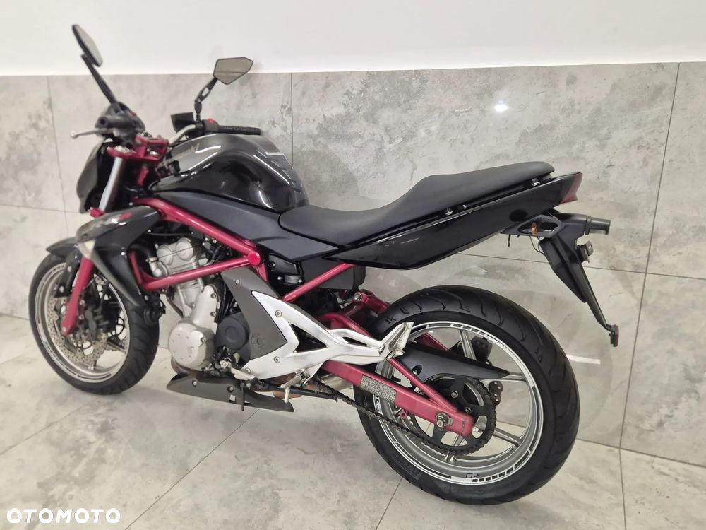 Kawasaki ER - 7