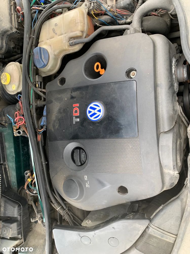 VOLKSWAGEN PASSAT 2000 *SAMOCHÓD NA CZĘŚCI* 1286 MASKA, LAMPA, DRZWI, LUSTERKO, ZDERZAK, GRILL, BŁOTNIK, KLAPA, BELKA, DESKA, FOTELE, KANAPA, ĆWIARTKA KIEROWNICA, TARCZE, ZACISKI, ZAWIESZENIE, KOMPLETNY PRZÓD, KOMPLETNY TYŁ, LICZNIK, ZEGARY, PRAWE LEWE PRZÓD TYŁ - 7