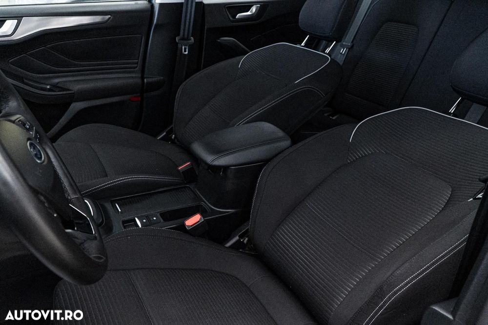 Ford Focus 1.0 EcoBoost 7DCT MHEV Titanium - 15