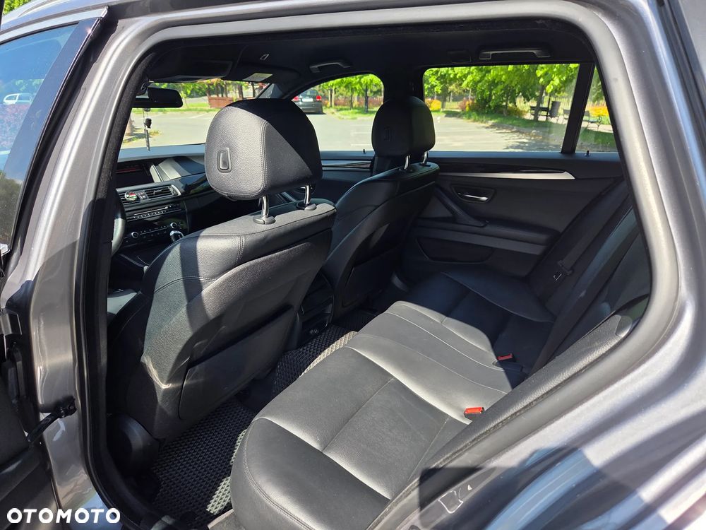 BMW Seria 5 518d - 11