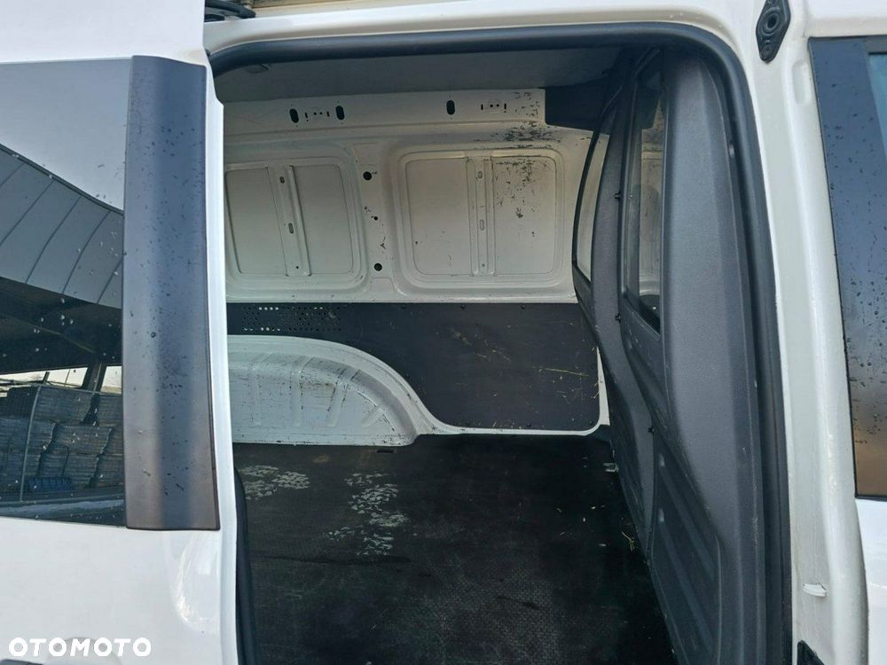 Volkswagen Caddy - 22