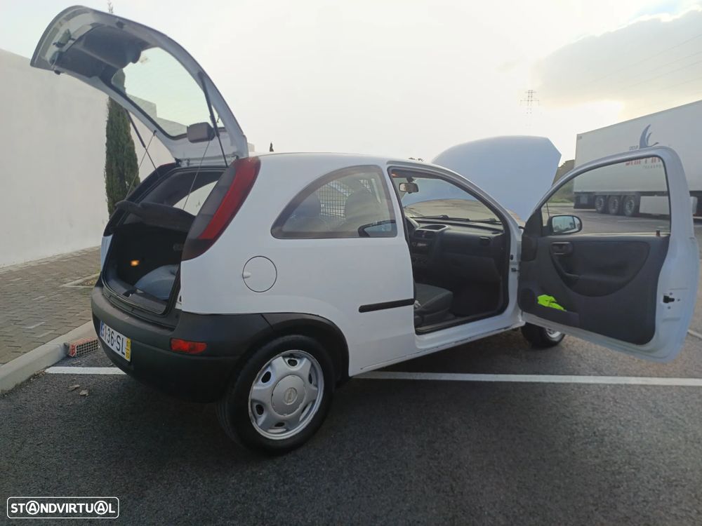Opel Corsa 1.7 DTi - 10