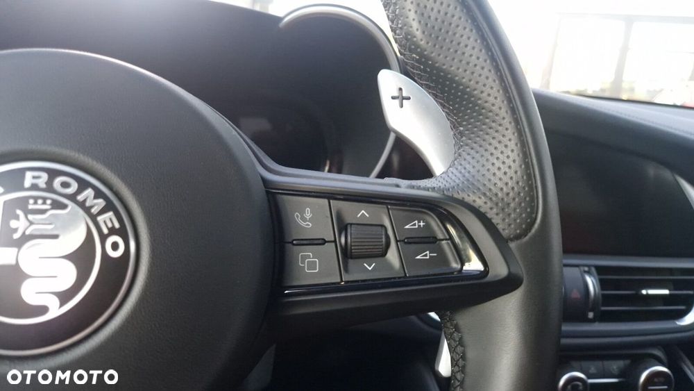 Alfa Romeo Giulia 2.0 Turbo Veloce Q4 - 24