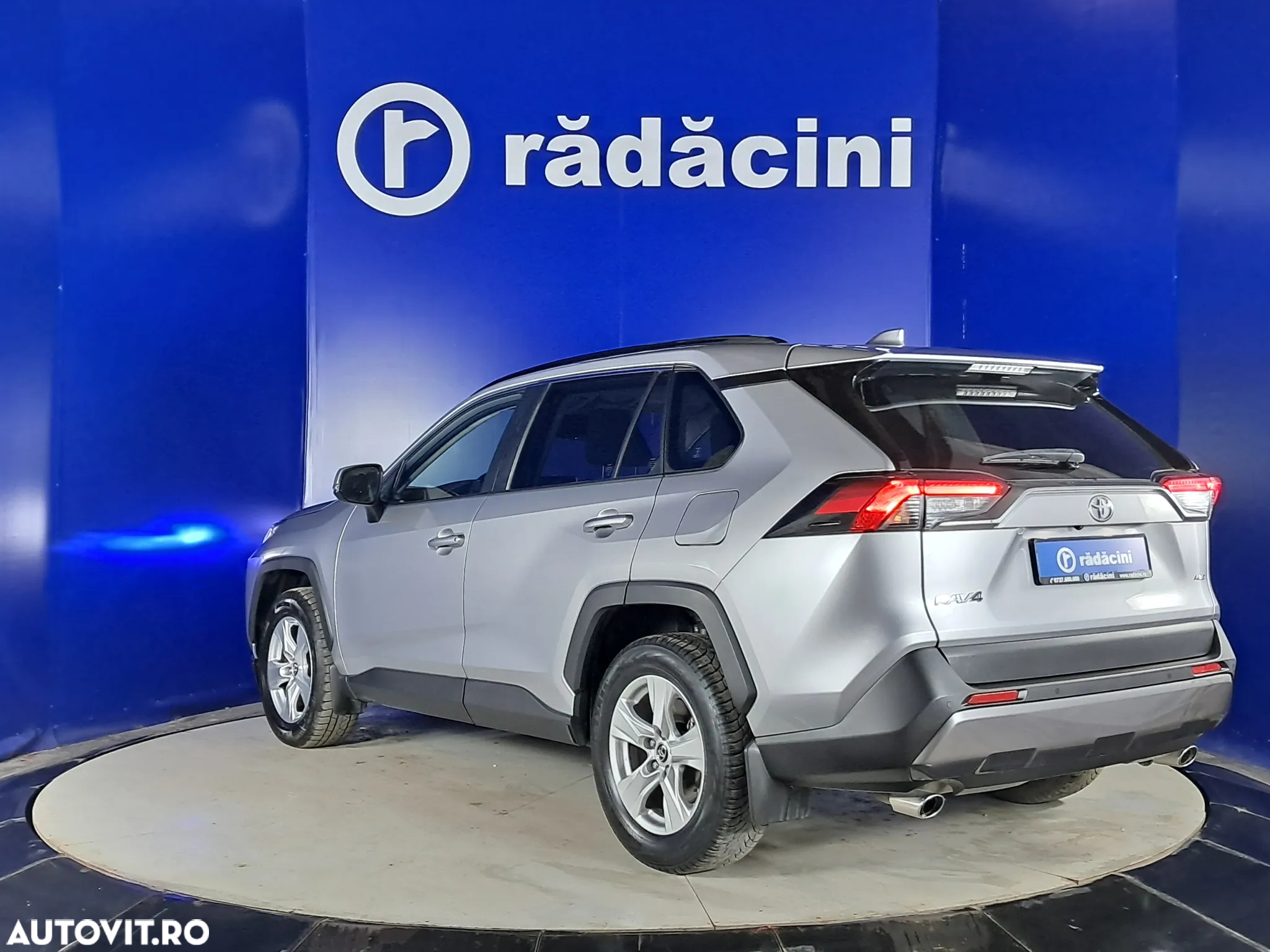 Toyota RAV4 - 7