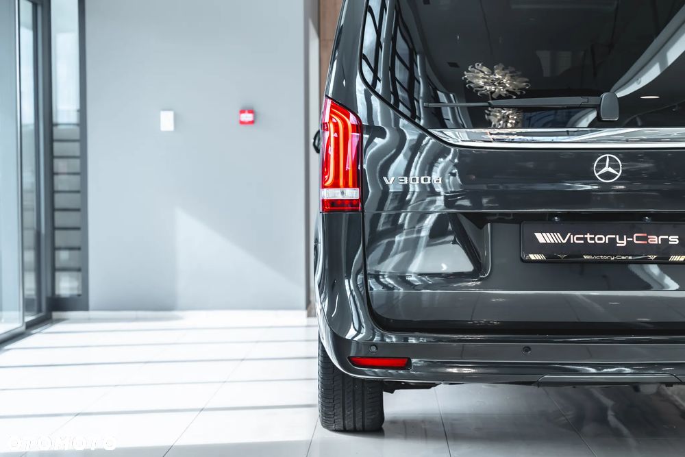 Mercedes-Benz Klasa V 300 d 4-Matic Exclusive 9G-Tronic (d³ugi) - 6