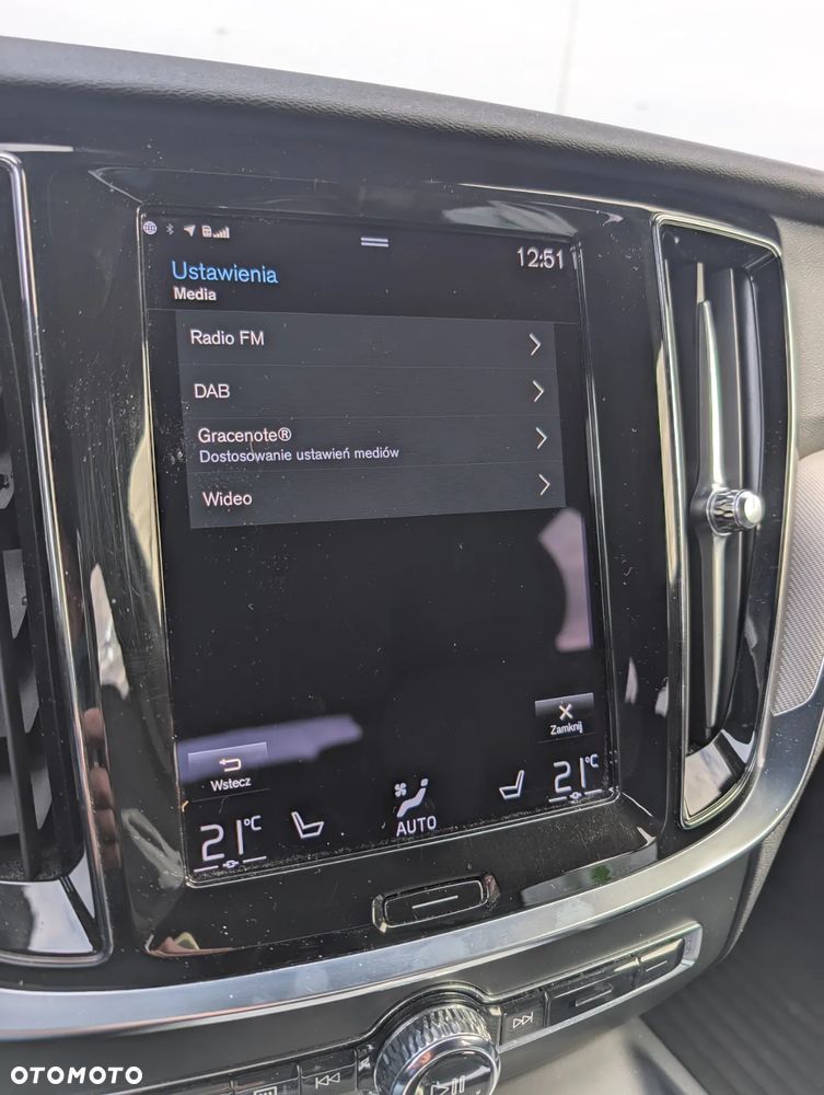 Volvo V60 B4 D R-Design - 25