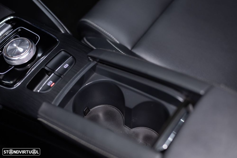 MG ZS EV 44.5 kWh Luxury - 40