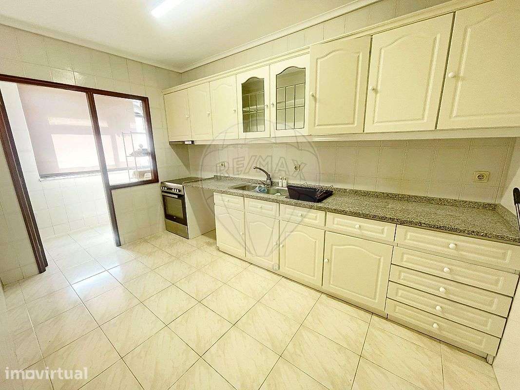 Apartamento T3 para arrendamento - Grande imagem: 2/14