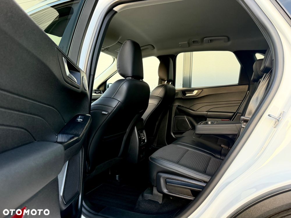 Ford Kuga 2.0 EcoBlue 4x4 TITANIUM - 27