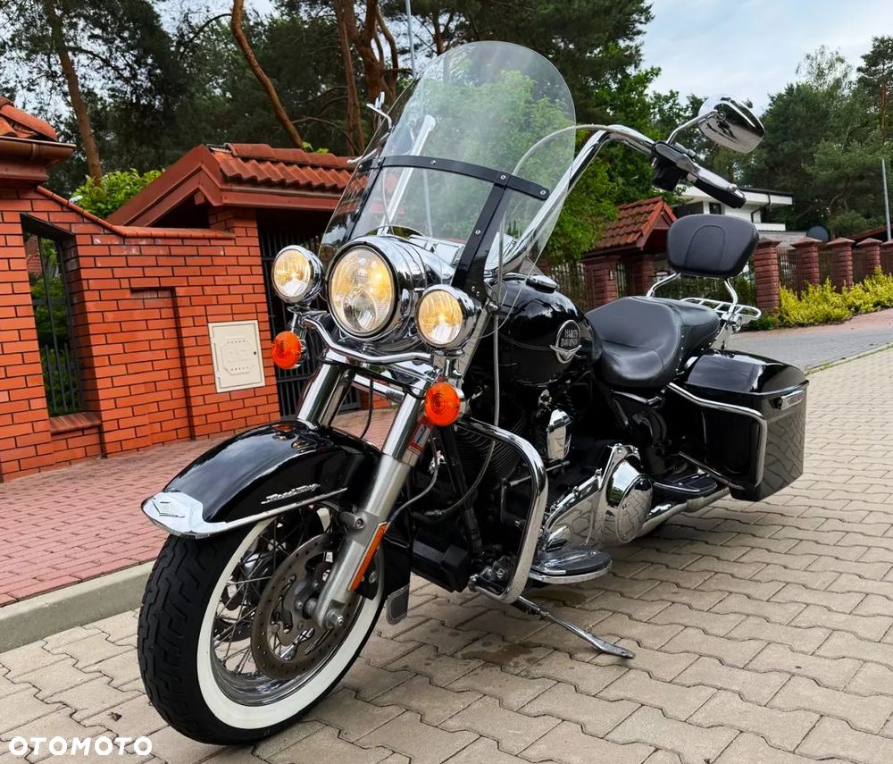Harley-Davidson Touring Road King - 13