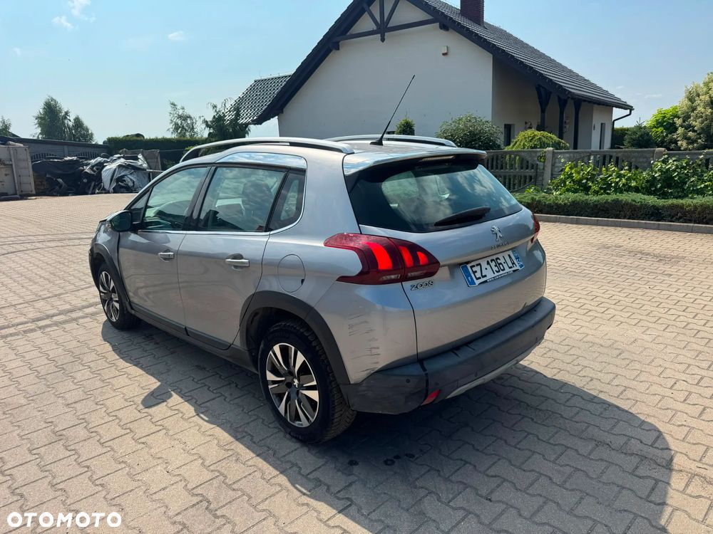 Peugeot 2008 PureTech 110 GPF Stop&Start EAT6 Allure - 3