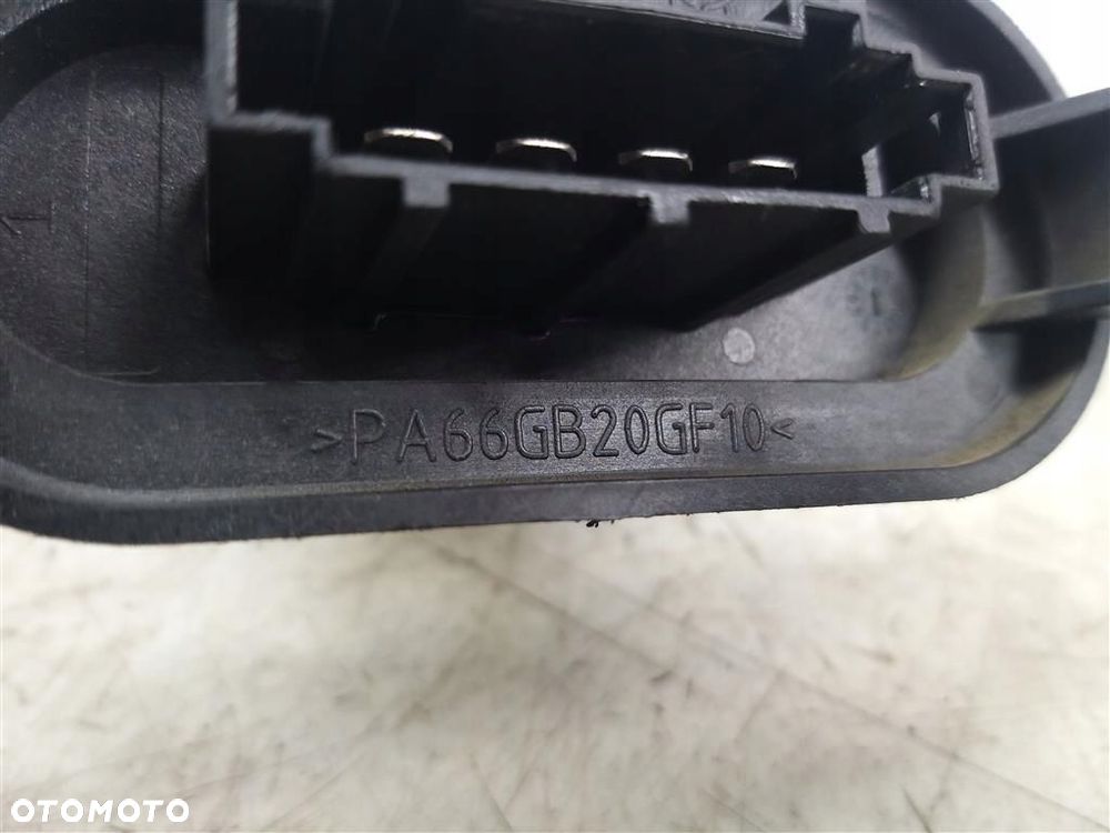 Rezystor dmuchawy NAWIEWU VW Transporter T5 2003-2009  PA66GB20GF10 - 2