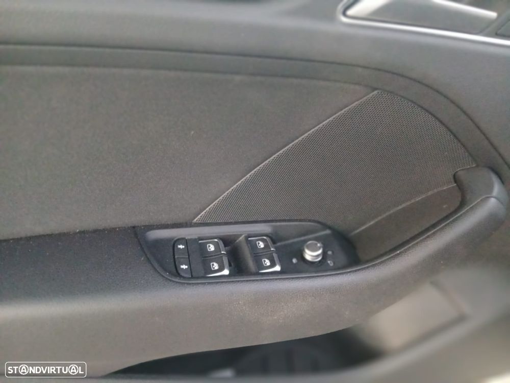 Audi A3 Sportback 30 TDI Design - 27