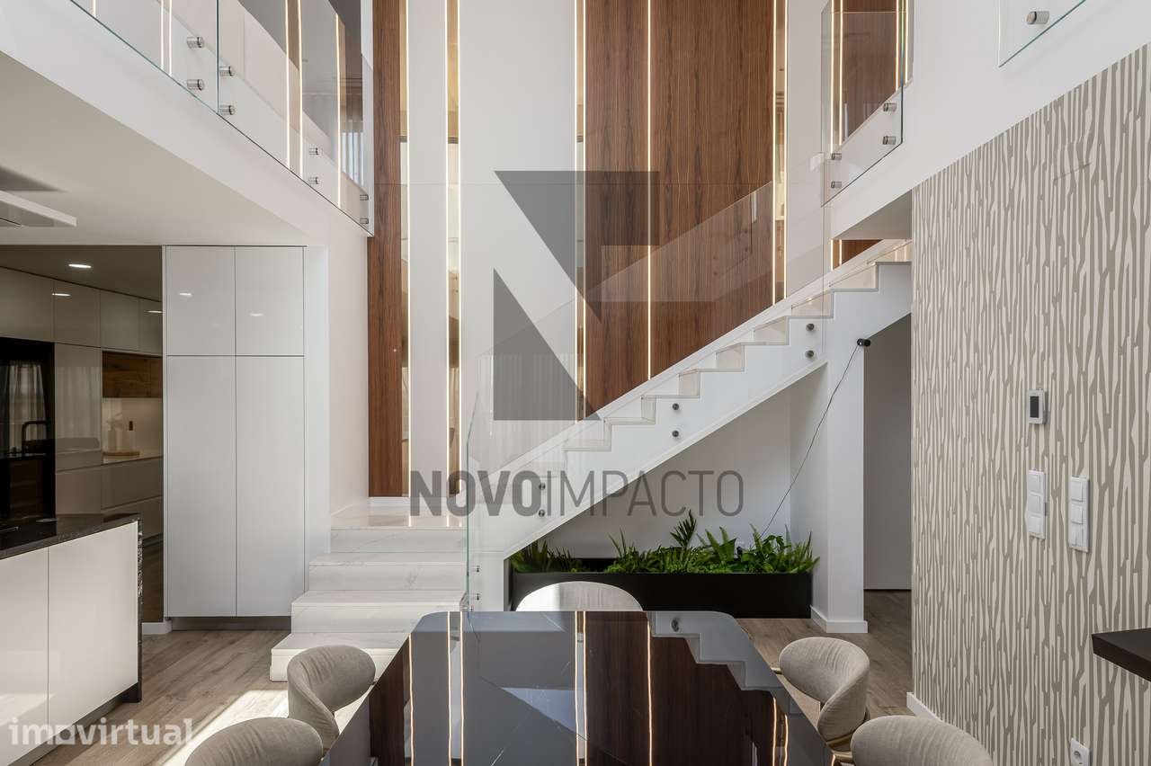 T4 Duplex de Luxo Mobilado, com 2 Terraços e Box para 2 Carros | Mo... - Grande imagem: 3/60