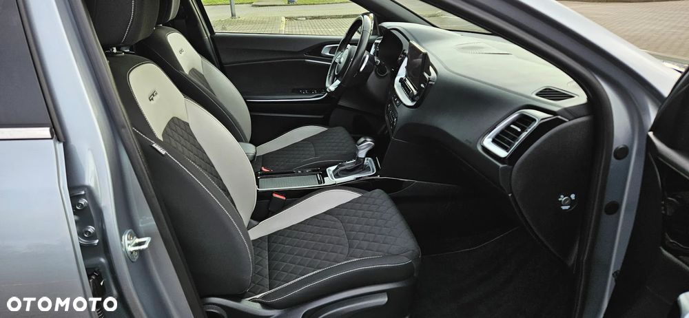 Kia Ceed 1.6 CRDi DCT GT Line - 10