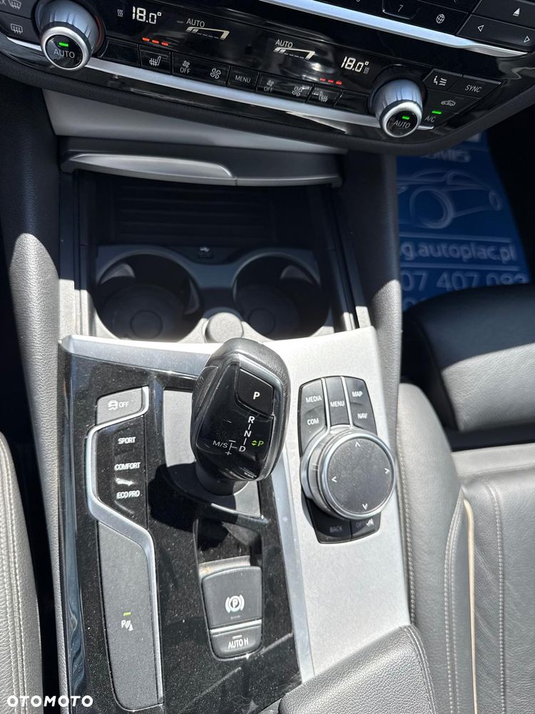 BMW Seria 5 530d - 27