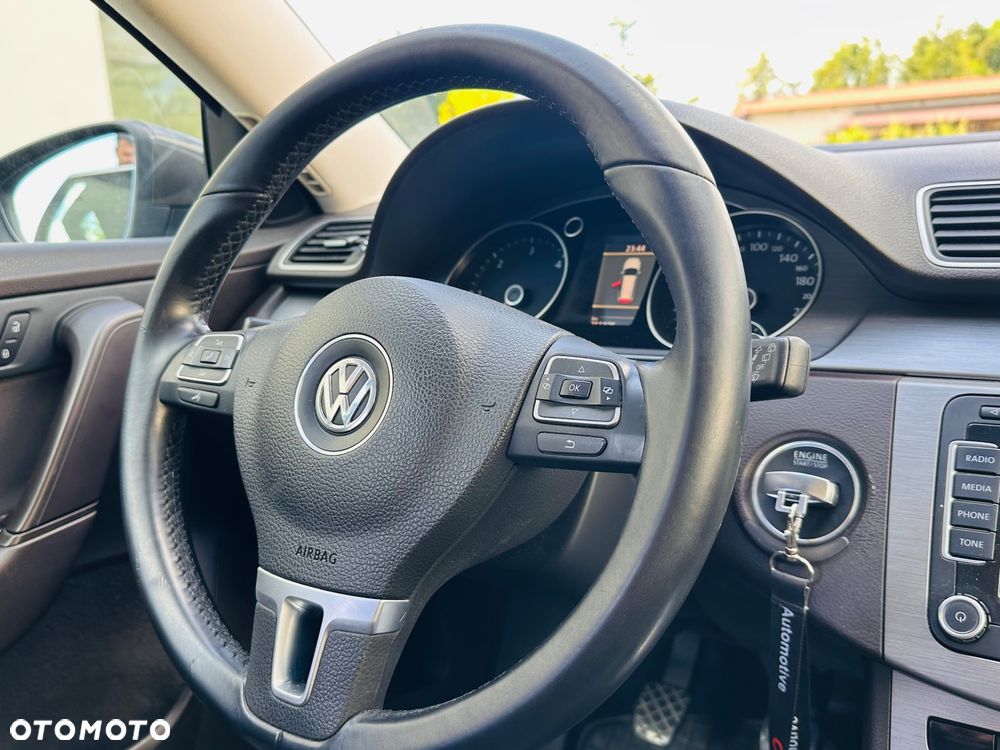 Volkswagen Passat 1.6 TDI Comfortline - 34