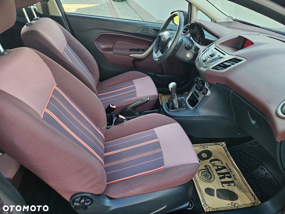 Ford Fiesta 1.25 Champions Edition - 16