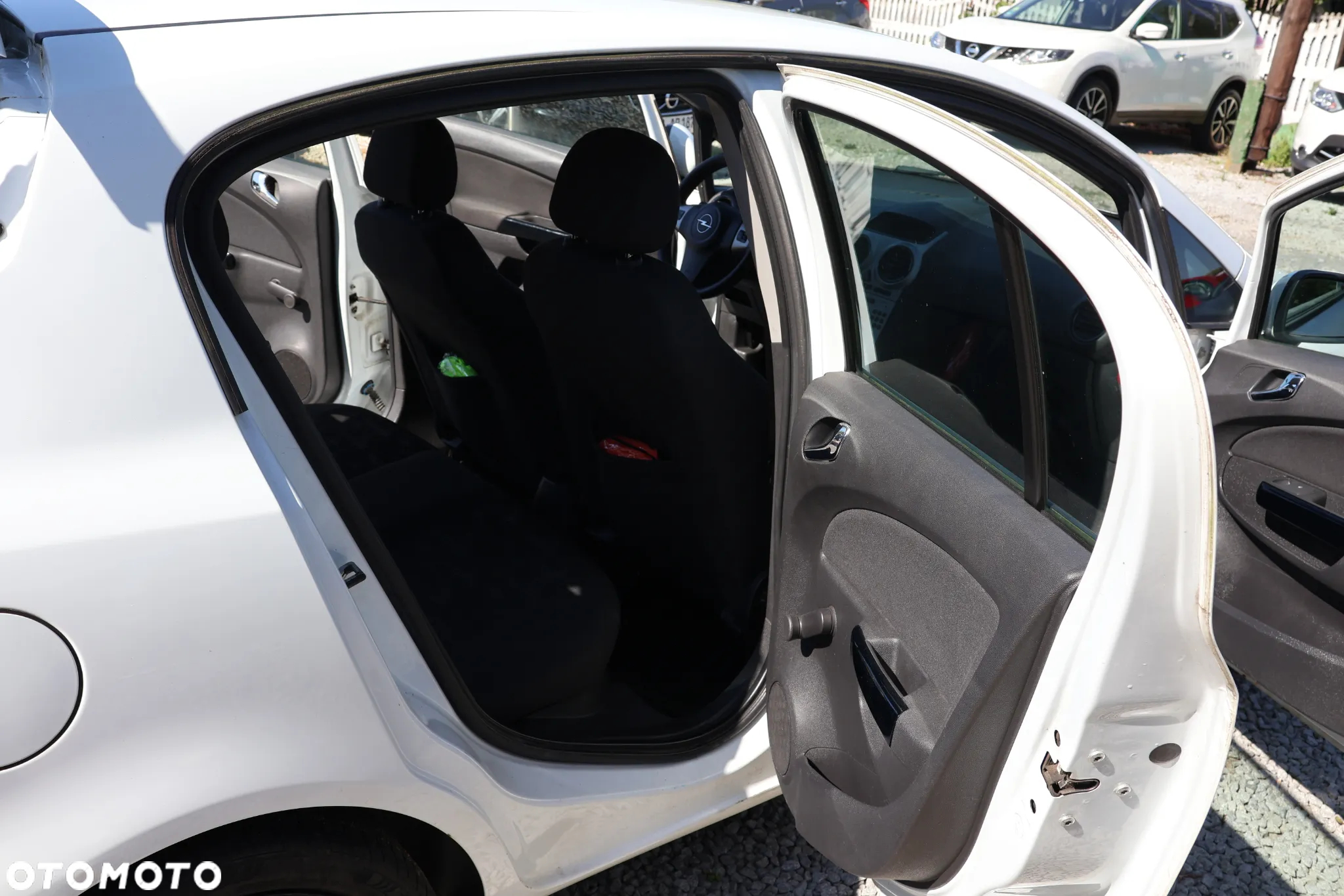 Opel Corsa 1.2 16V Edition / Active - 11